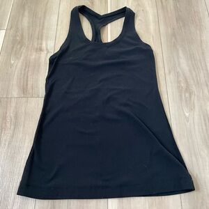 Lululemon size 6 black razorback tank top